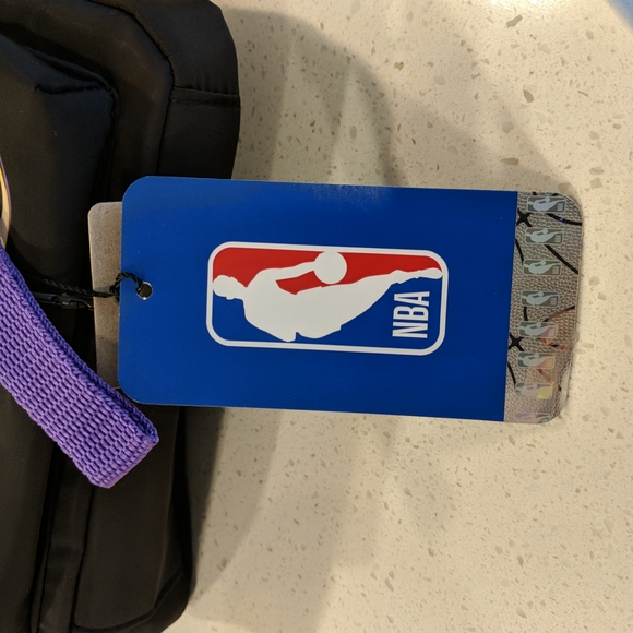 Lakers Small Crossbody bag - Picture 6 of 6